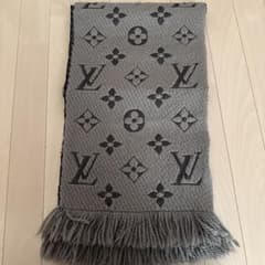 LOUIS VUITTON グレー マフラーのサムネイル