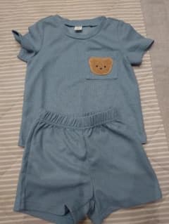 SHEIN クマさんワッフルTシャツ ショートパンツ セットのサムネイル