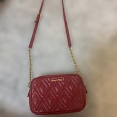 r*o様 miu miu たキルティング ショルダーバッグ レッド r*o様 miu miu たキルティング ショルダーバッグ レッド - メルカリ