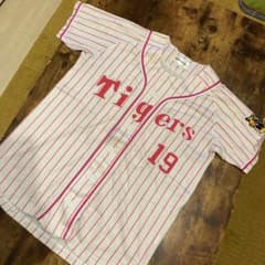 阪神タイガース❤︎ メッシュ半袖ホワイトユニフォームのサムネイル