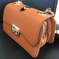 値下げ！新品  未使用  ニコールリー  ウォレット ショルダーのサムネイル