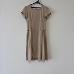 Style comベージュ 半袖 ひざ丈ワンピースのサムネイル
