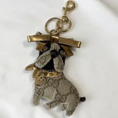 美品 グッチ GGスプリーム フレンチブルドッグ お洒落 バッグチャーム 美品 グッチ GGスプリーム フレンチブルドッグ お洒落 バッグチャーム