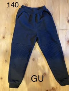 ジーユーGU☆裏起毛スウェットパンツ黒☆140のサムネイル