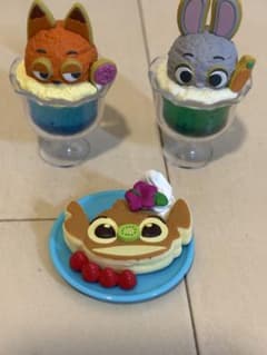 ディズニー キャラクター スイーツ ミニチュアフィギュア 3点セットのサムネイル