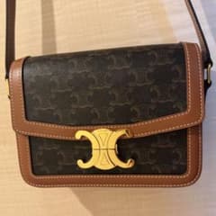 本日限定お値下げ❣️極美品CELINEセリーヌティーン トリオンフ正規品 
