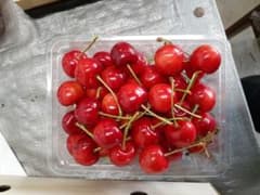 22日発送、山形紅王　Мサイズ　甘い！のサムネイル