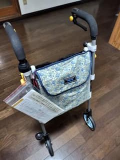 花柄シルバーカー グリップ付きのサムネイル