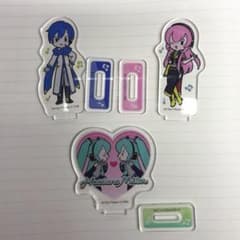 100均コラボ　初音ミク　巡音ルカ　KAITO アクリルスタンドのサムネイル