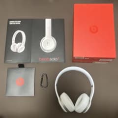 Beats Solo2 オンイヤーヘッドホン ホワイト - メルカリ
