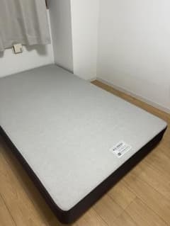 シモンズ ボックススプリングセミダブル ベッドフレーム　値下げ交渉可能です。のサムネイル