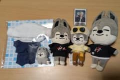 SKZOO Wolf Chan ぬいぐるみ4種・限定トレカ・SAUNA衣装セットのサムネイル