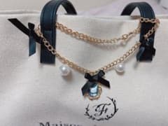 美品☆メゾンドフルール　クロミ コラボチャームのサムネイル