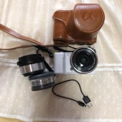 ⭐️SONY α5000 ＋レンズ3＋カバーのサムネイル