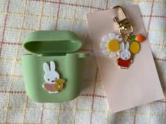 AirPods ケース　ミッフィーのサムネイル