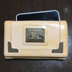 商談中♡Burberry 折り財布 正規品のサムネイル