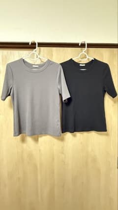 【2枚セット】ベージュ ブラック半袖 Tシャツ リブ編み　GUのサムネイル
