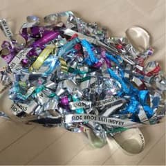 銀テープ 300円~のサムネイル