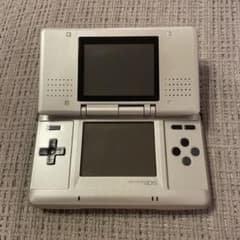 任天堂 Nintendo DS 本体 シルバーのサムネイル