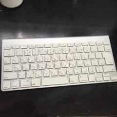 中古美品 アップル純正 キーボード Bluetoothのサムネイル