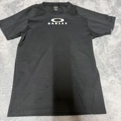 OAKLEY ブラック Tシャツ Mサイズのサムネイル