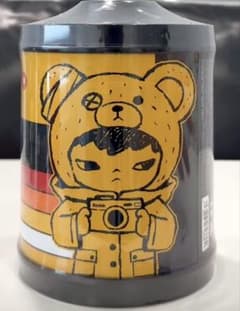 POP MART Hirono x Kodak コラボ ぬいぐるみキーホルダーのサムネイル
