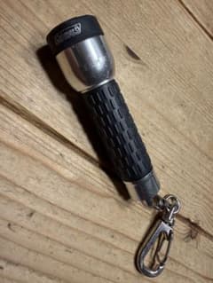 Coleman LED懐中電灯 クリップ付き　小型