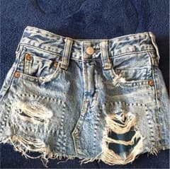 ミニスカートのサムネイル