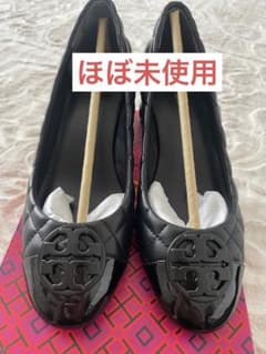 ほぼ未使用　トリーバーチ　黒　パンプスのサムネイル