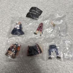 ONE PIECE HGシリーズ 02 シャンクス 黒ひげのサムネイル