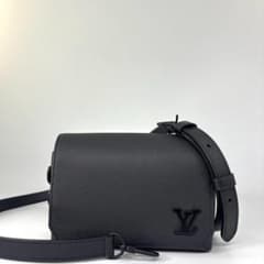 Совершенно новая, неиспользованная сумка Louis Vuitton LV Aerogram Fast Line через плечо.