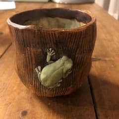 カエルの湯呑みのサムネイル