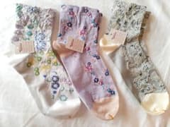 さつき様　タビオ☆新品未使用3足のサムネイル