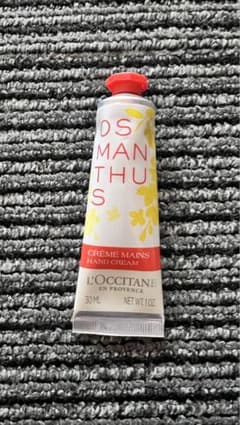ロクシタン　ハンドクリームのサムネイル