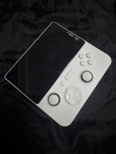 GAMEMT E5 ultra ホワイト（Android ゲーム機） 誰かGamemt E5 Ultraを手に入れましたか？ それをレビューしてくれるか