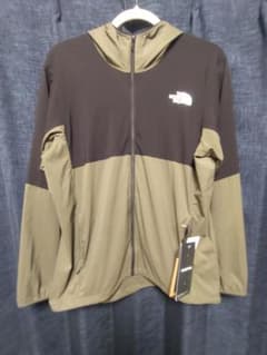 THE NORTH FACE ナイロン エニタイムウインドフーディー　超軽量のサムネイル