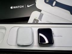 Apple Watch series3セルラー42㎜Nike仕様 バンド付きのサムネイル