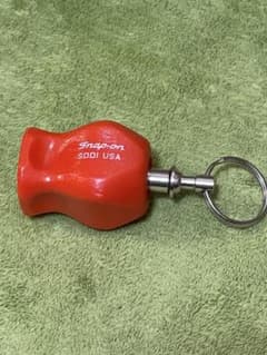 Snap-on スナップオン　SDDI USA 赤いキーリングのサムネイル