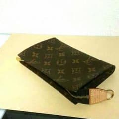ルイヴィトン ポーチ 正規品のサムネイル