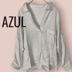 ​AZUL BY MOUSSY スキッパー スリットネック ブラウス 白