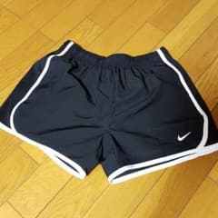 ナイキ　ショートパンツのサムネイル
