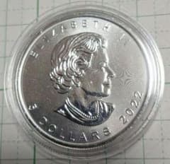 2022年カナダ メープルリーフ銀貨コインになります。 - メルカリ