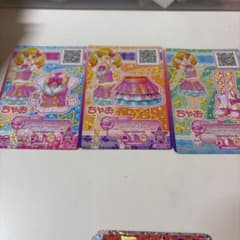 アイカツカード ピンクステージコーデ 3枚セットのサムネイル