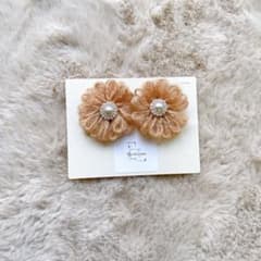 【スワロ付】ふわふわフラワーピアス♡ハンドメイドのサムネイル