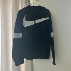 NIKEウインドブレーカー130cmのサムネイル