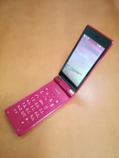 AQUOSケータイ NP501SHのサムネイル