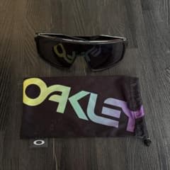 Oakley スポーツサングラス ラメ入りブラック - メルカリ