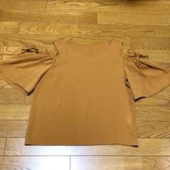 肩あきブラウスのサムネイル
