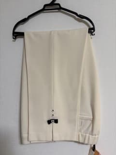 TO BE CHIC アイボリー スラックスのサムネイル