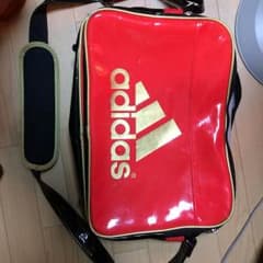 アディダスバッグのサムネイル